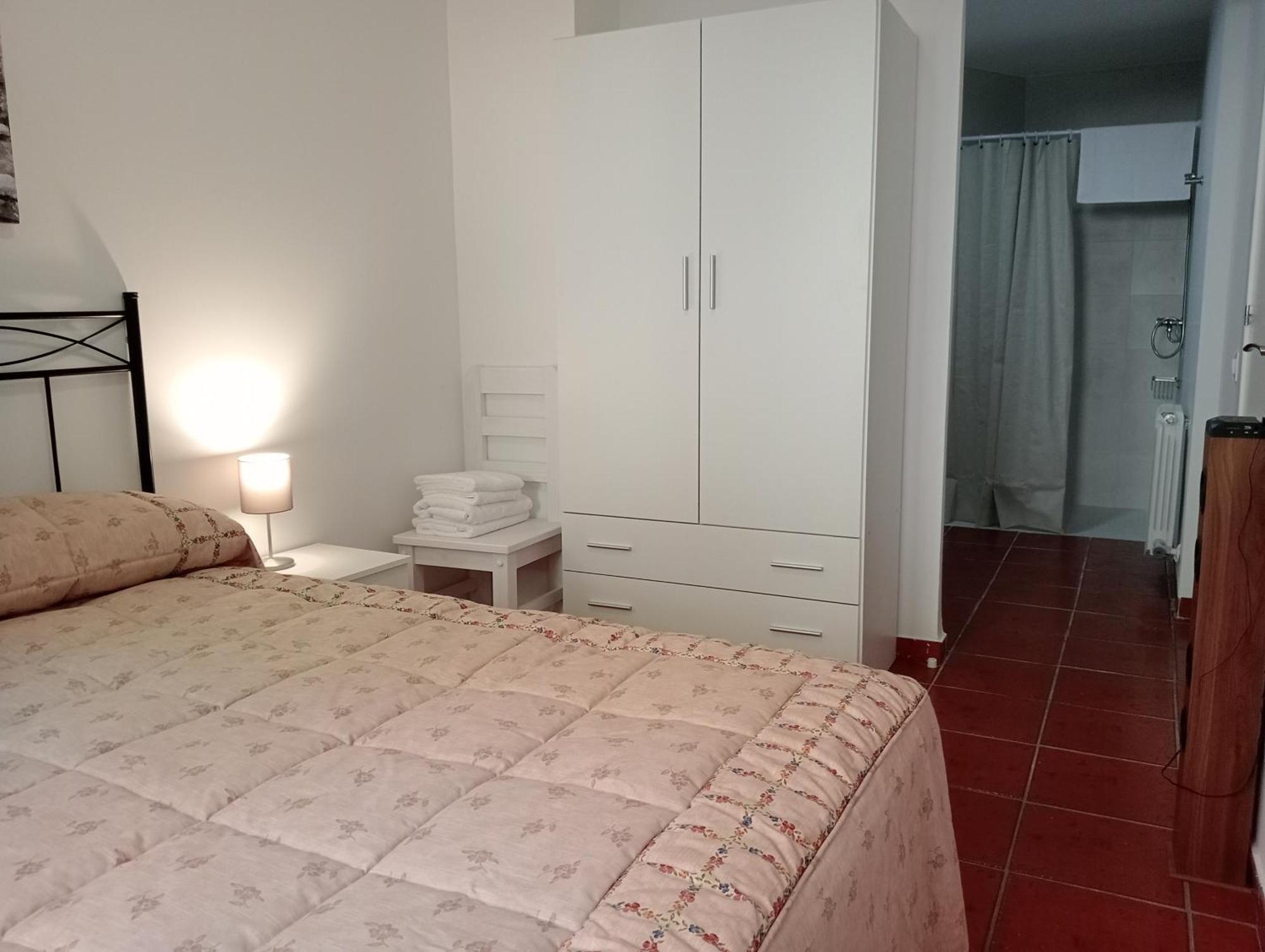Apartamentos La Piedra En Pleno Centro Historico Con Dos Dormitorios Y Dos Banos Nájera Exterior photo